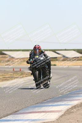 media/Aug-04-2024-TrackDaz (Sun) [[e1ff0814b6]]/Group B/1220pm (Wheelie Bump)/